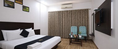 Saish Hotel