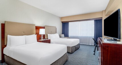 Crowne Plaza Los Angeles Harbor Hotel Room Type - 2 Double Beds Standard