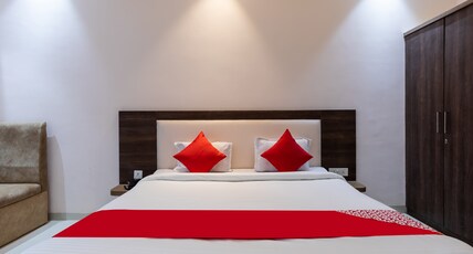 Hotel Tirupati Palace Room Type - Classic Room