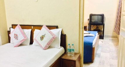 Hotel Banipark Palace Room Type - Family Room Non AC (Air Cooler)