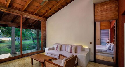 Baymaas Lakehouse Room Type - Poolside Villa 2