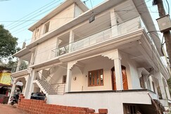 The Whitehouse Room 2