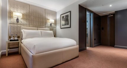 Radisson Blu Hotel, London Mercer Street Room Type - Superior room