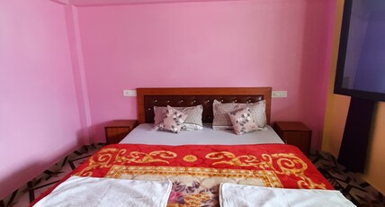 Auli In Homestay, Joshimath Room Type - Room.2 Himalayas view