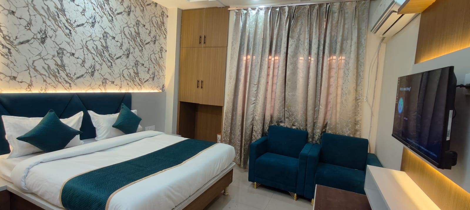 TRPOTELS Sanmat - Tap to explore photos