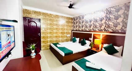 S M TRAVELLERS INN Room Type - Standard Triple Bed AC S M TRAVELLERS INN Room Type - Standard Triple Bed AC