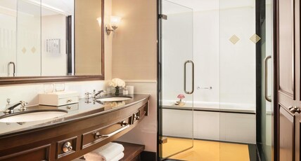 Sofitel Phnom Penh Phokeethra Room Type - SUPERIOR ROOM, Club Millsime Access, 1 King Bed