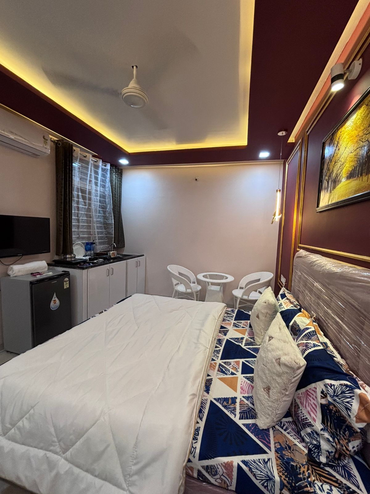 Brand New Luxury Studio Apartment in Indore - Tap to explore photos