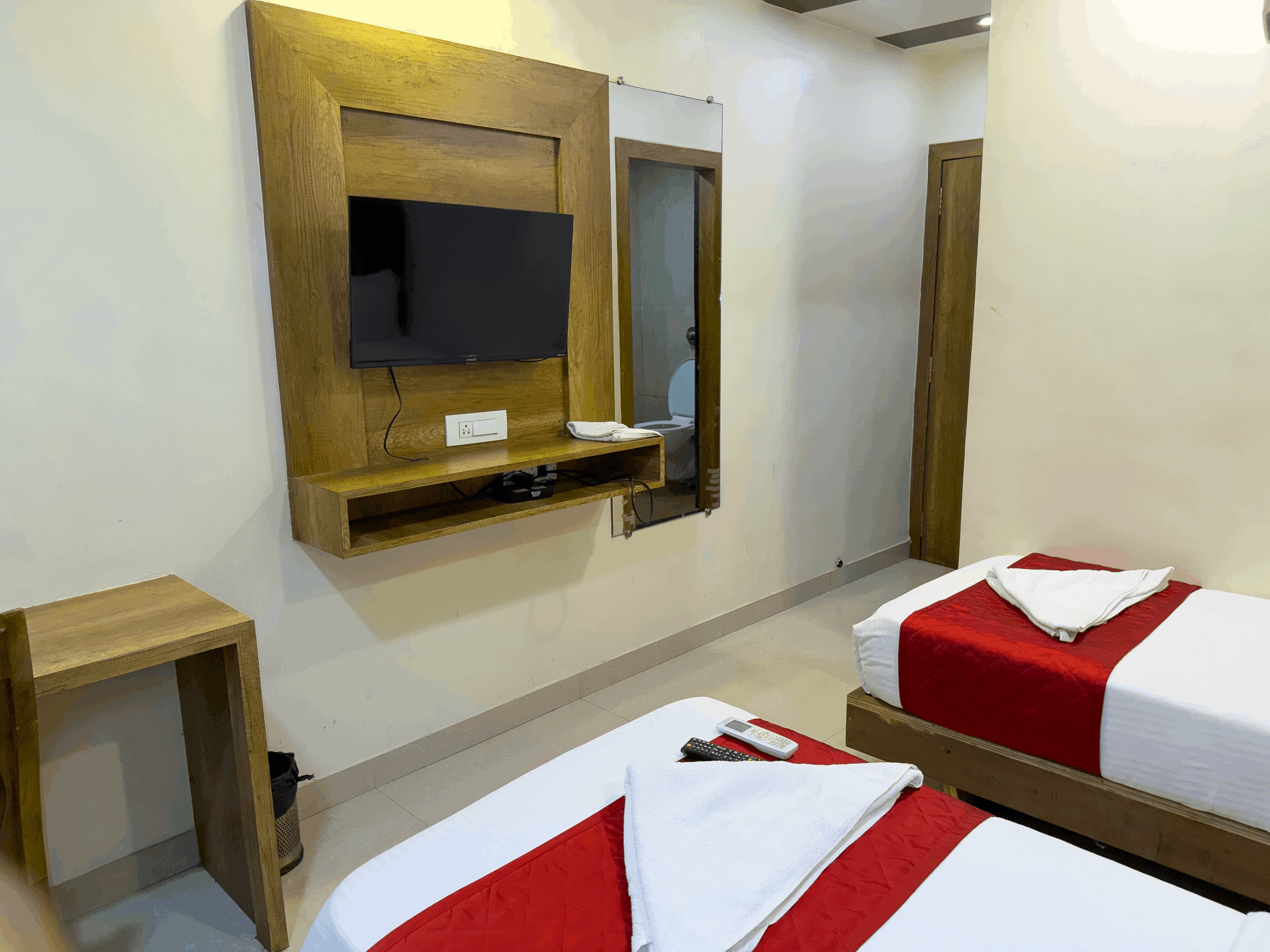 Hotel Hometown - Near BKC - Tap to explore photos