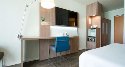 H Room Type - Superior Room with golf course view, balcony, 1 double bed and 1 double sofa bed H Room Type - Superior Room with golf course view, balcony, 1 double bed and 1 double sofa bed