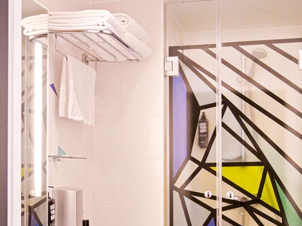 ibis Styles Paris Alesia Montparnasse - Tap to explore photos