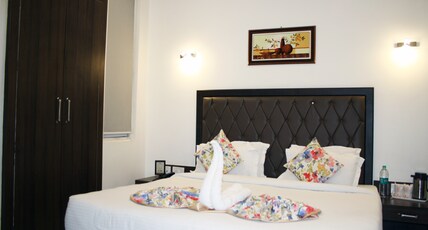 Hotel Classy Inn Room Type - DELUXE ROOM