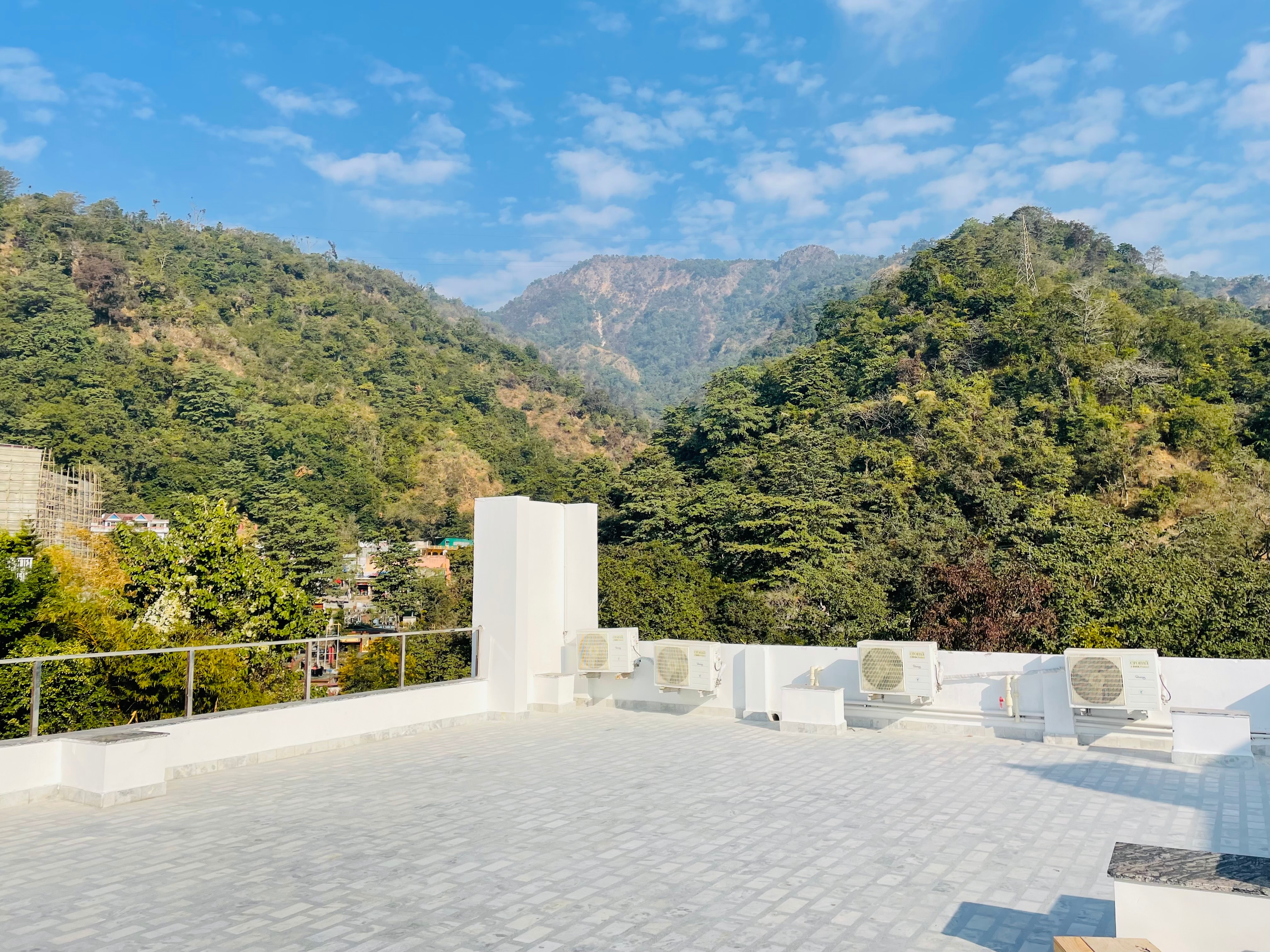 Evana Rishikesh by Rukman Hotels - Tap to explore photos