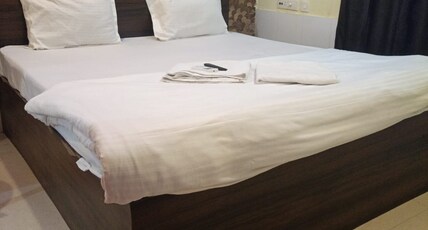 Jagannath Palace Room Type - Deluxe Ac Room