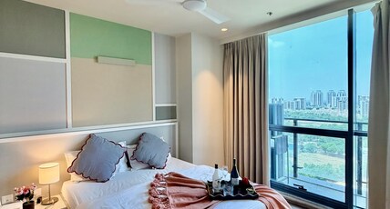 NeoNest Stay || Conscient One Mall Room Type - Pink Lily 1 BHK Studio Apartment near IGI Airport