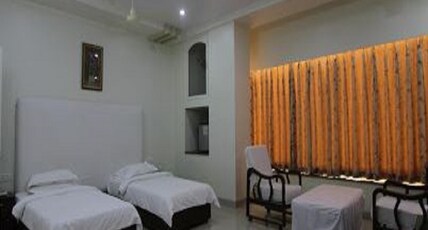 HOTEL GRAND ARYA-Eluru Room Type - SUPER DELUXE ROOM