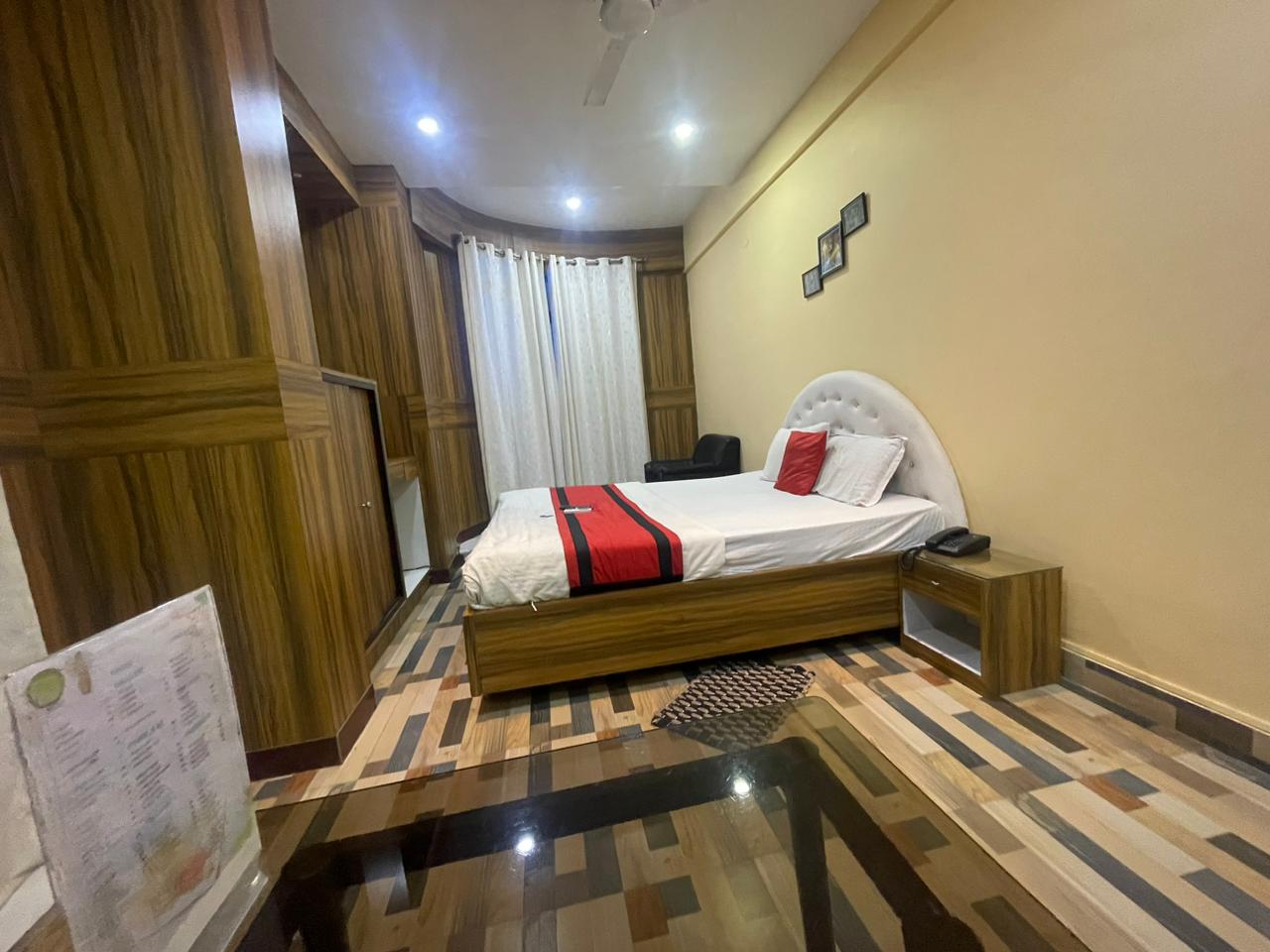 HOTEL RUPASHREE BANGALA(30 meters from sea beach) - Tap to explore photos
