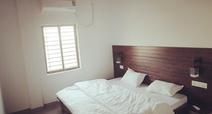 Mukund heritage Room Type - Deluxe rooms Non AC