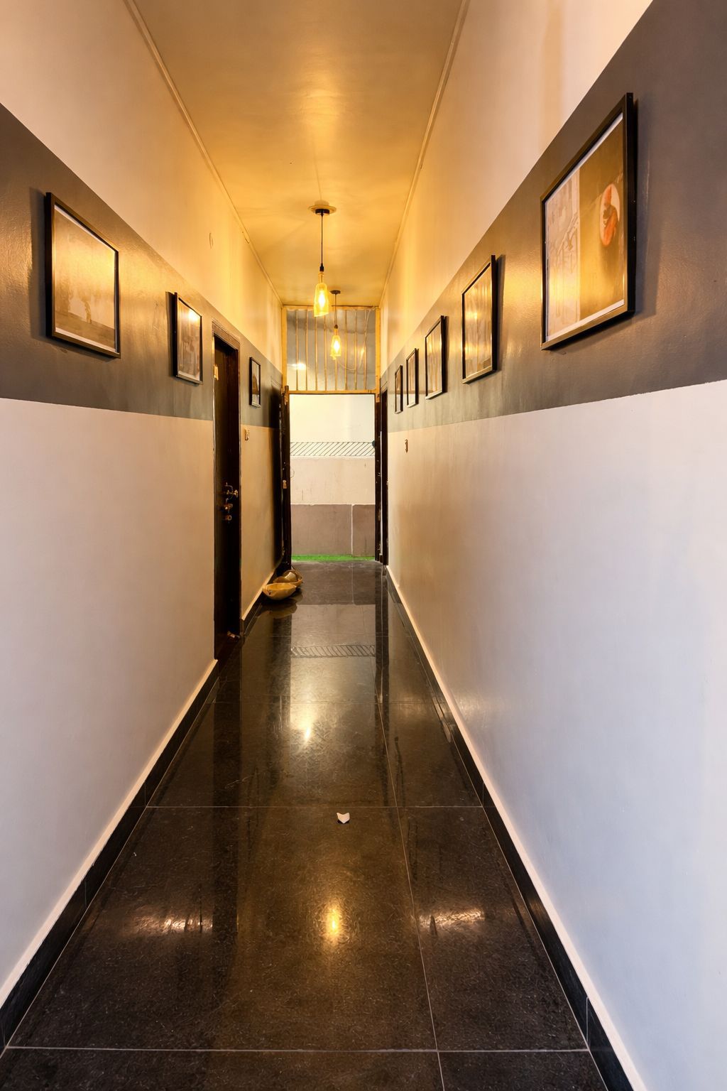 Yovibe Stays | Dorms & Rooms - Tap to explore photos