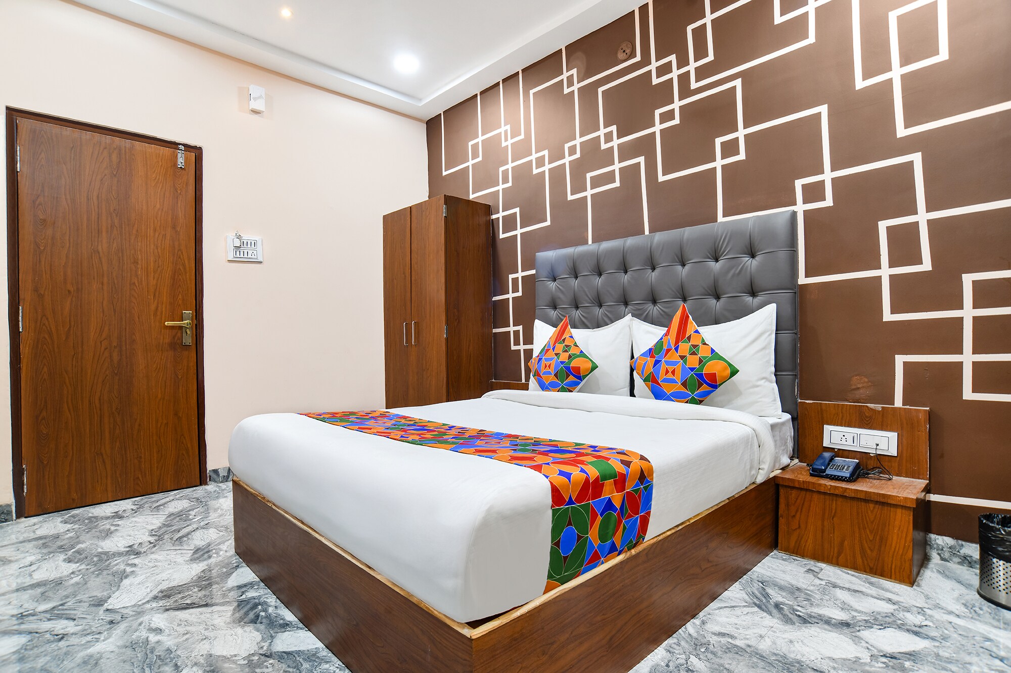FabHotel Kamari Inn, Vijay Nagar - Tap to explore photos