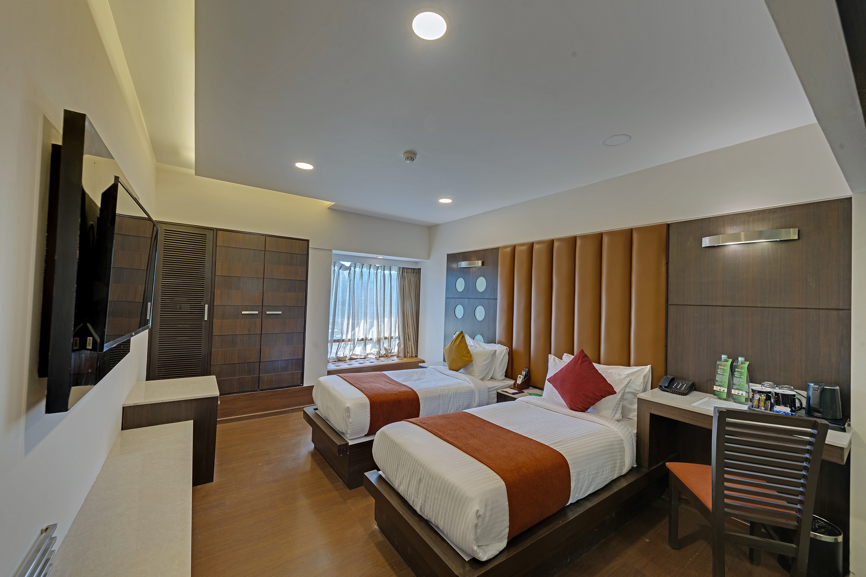 Comfort Inn Metropolis - Tap to explore photos