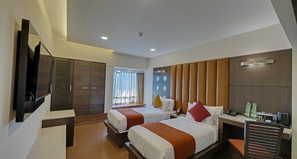Comfort Inn Metropolis Room Type - Deluxe Room