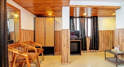 Hotel Shanti Palace Room Type - Deluxe Double room With Free Wifi