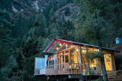 UrWish  Tree Cottage Private Jungle Jacuzzi