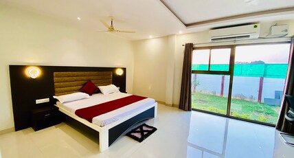 Prayag Bhagirath Resort Room Type - Deluxe Room with Swimming Pool