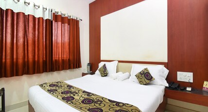 Hotel Durga Silverline Room Type - Deluxe Room