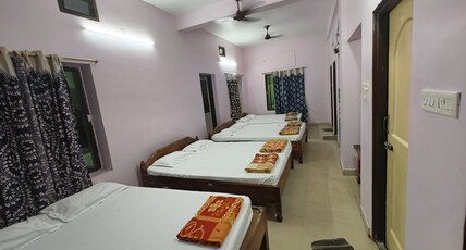 Sai Sudha Hotel Room Type - BIG FAMILY ROOM ( 4 DOUBLE BED)-Non Ac Sai Sudha Hotel Room Type - BIG FAMILY ROOM ( 4 DOUBLE BED)-Non Ac