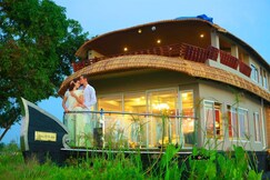 India Vacationz Houseboat