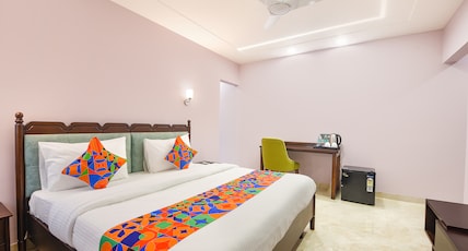 FabHotel The White Cliff Inn - Near Max Hospital Saket Room Type - Premium Room