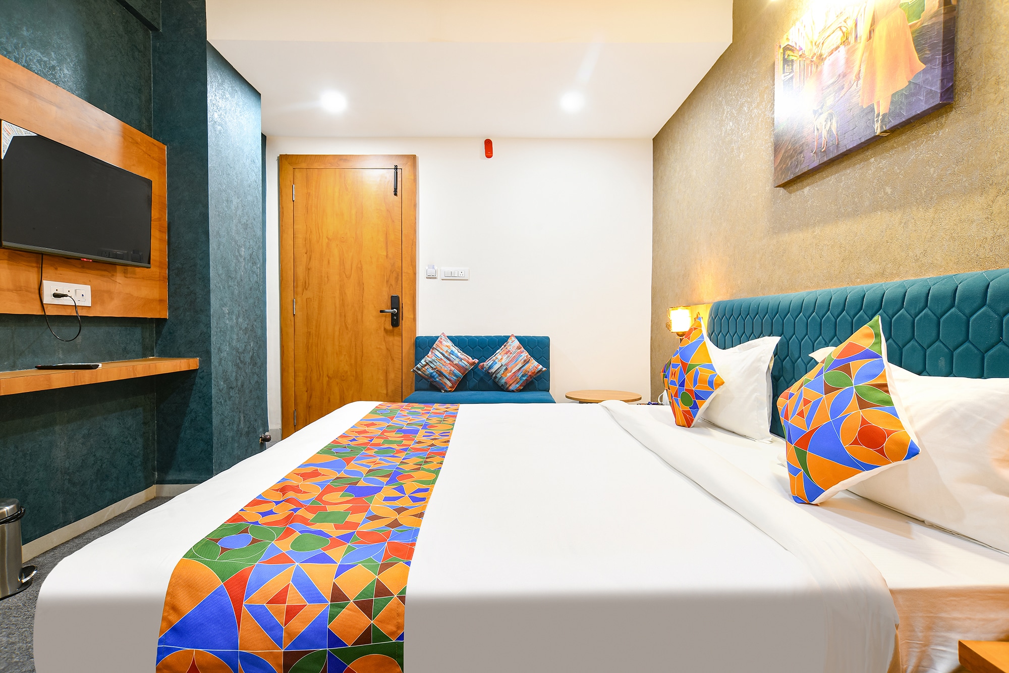 FabHotel The Muffet - Tap to explore photos