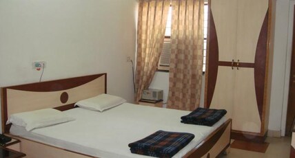 Hotel Tourist Palace Room Type - Semi Deluxe Air Cooled