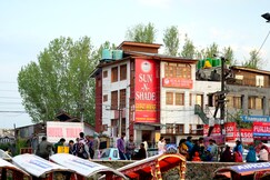 Sun N Shade Guest House