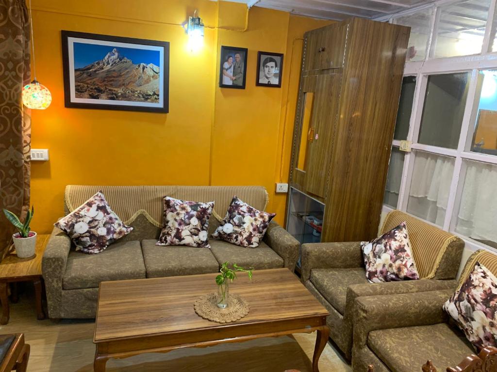 Kumar's | Entire 2 BHK Homestay - Tap to explore photos