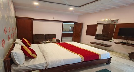 Hotel Ambaji International Room Type - AC Deluxe Double Bed Room