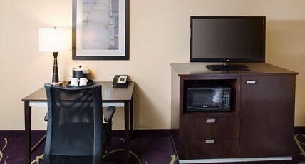Hampton Inn & Suites Lansing West MI Room Type - 2 QUEEN BED HEARING ACC