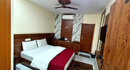 HOTEL RAGHAVENDRA GRAND INN Room Type - Standard Room with Balcony