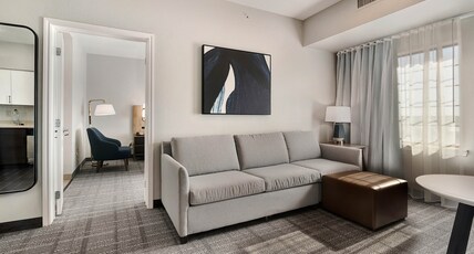 Staybridge Suites LONGVIEW, an IHG hotel Room Type - 1 Queen Bed 1 Bedroom Suite Sofa Bed
