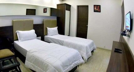 Hotel Skylight Room Type - Deluxe AC Twin Bed