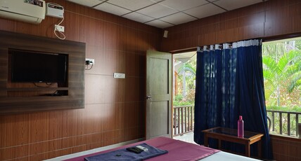 BLUE LAGOON RESORT Room Type - Deluxe AC Room With King Size Bed
