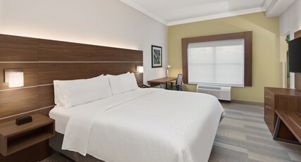 Holiday Inn Express & Suites BYRON Room Type - 2 Bunk Beds Suite