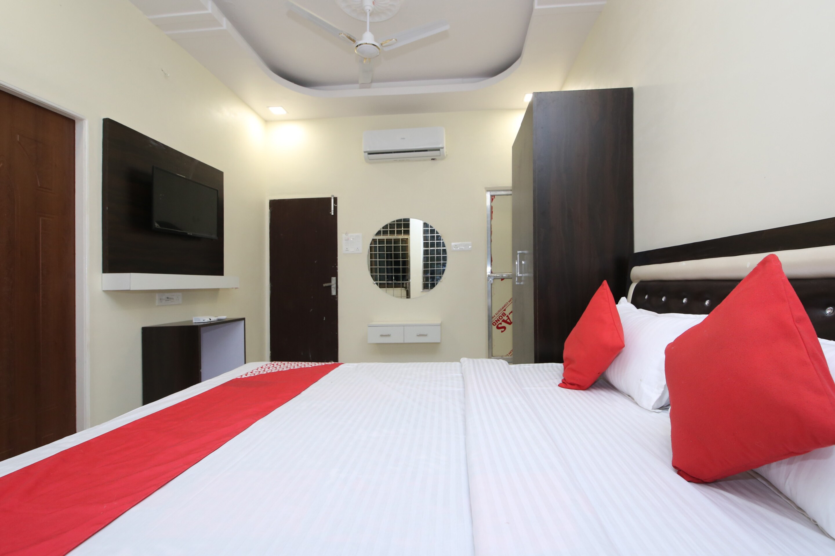 Hotel O Atithi Home Stay - Tap to explore photos