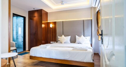 THE ROYAL NEST INN Room Type - Super Deluxe King Bed Room with City View THE ROYAL NEST INN Room Type - Super Deluxe King Bed Room with City View