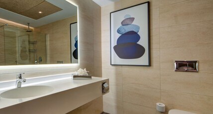 DoubleTree by Hilton Malta Room Type - KING SUPERIOR ROOM