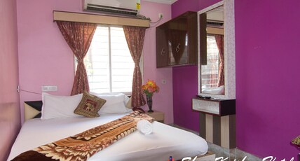 Shree Krishna International Hotel Room Type - Deluxe AC Room