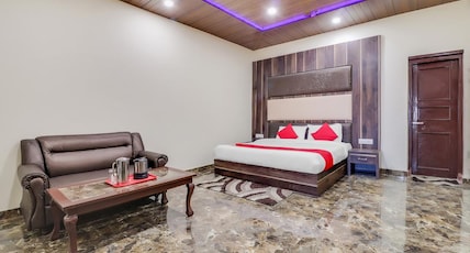 Hotel Himdhara Dalhousie Room Type - Deluxe Room Hotel Himdhara Dalhousie Room Type - Deluxe Room