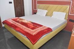 Aaradhya Inn